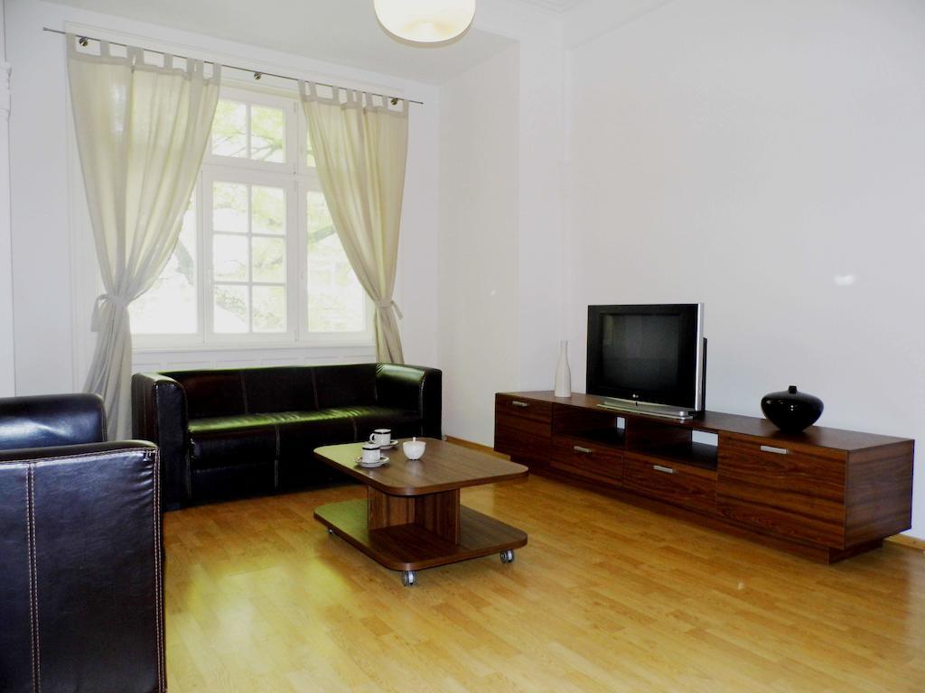 Lion Apartments Medena, Big Size, High Ceilings บราติสลาวา ห้อง รูปภาพ