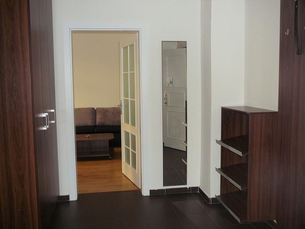 Lion Apartments Medena, Big Size, High Ceilings บราติสลาวา ภายนอก รูปภาพ