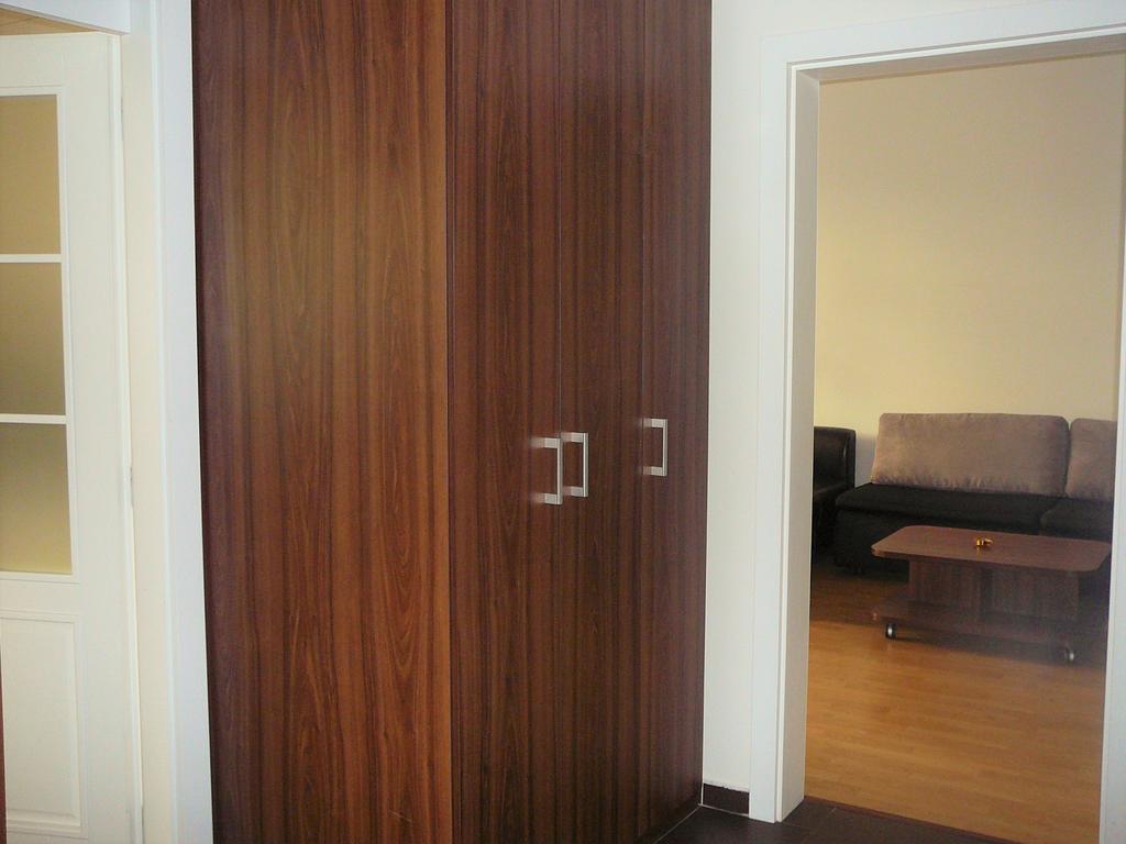 Lion Apartments Medena, Big Size, High Ceilings บราติสลาวา ภายนอก รูปภาพ