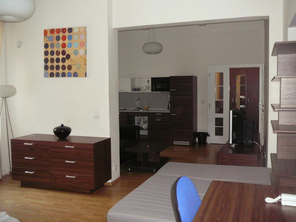 Lion Apartments Medena, Big Size, High Ceilings บราติสลาวา ภายนอก รูปภาพ