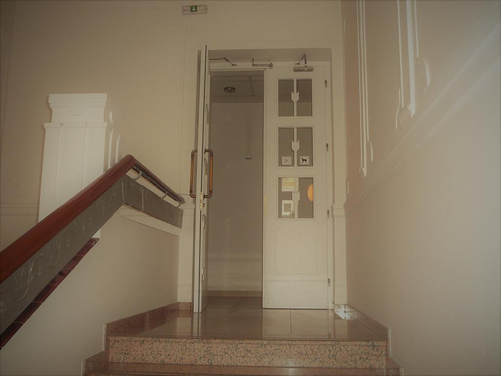 Lion Apartments Medena, Big Size, High Ceilings บราติสลาวา ภายนอก รูปภาพ