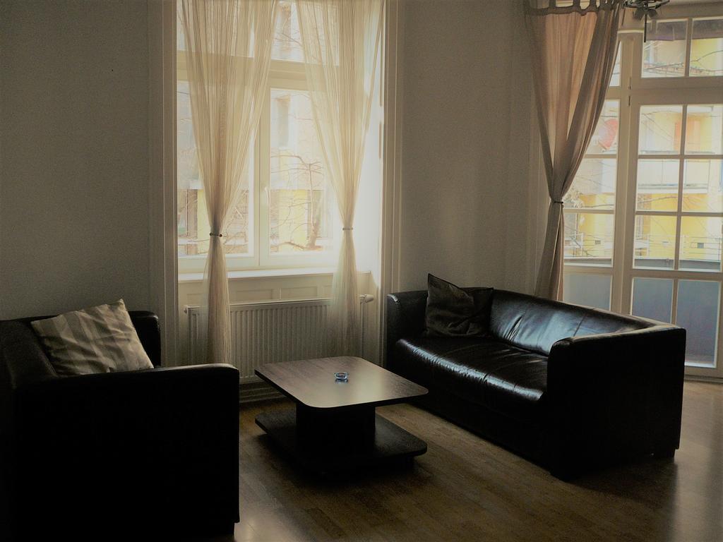 Lion Apartments Medena, Big Size, High Ceilings บราติสลาวา ภายนอก รูปภาพ